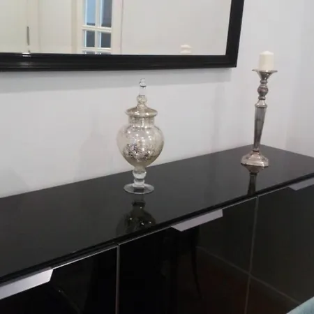 Apto Patio Andaluz. Máximo Confort Y Limpieza Apartamento