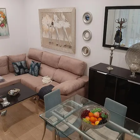 Apto Patio Andaluz. Máximo Confort Y Limpieza Apartamento *