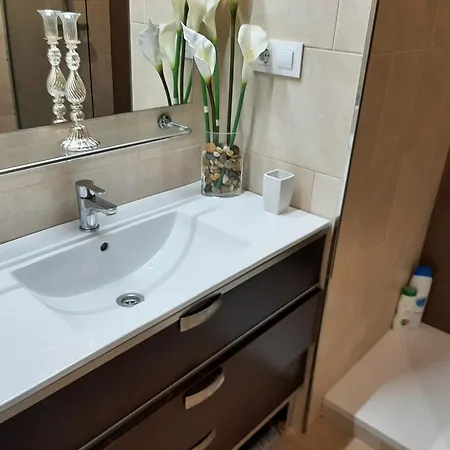 Apto Patio Andaluz. Máximo Confort Y Limpieza * Cádiz